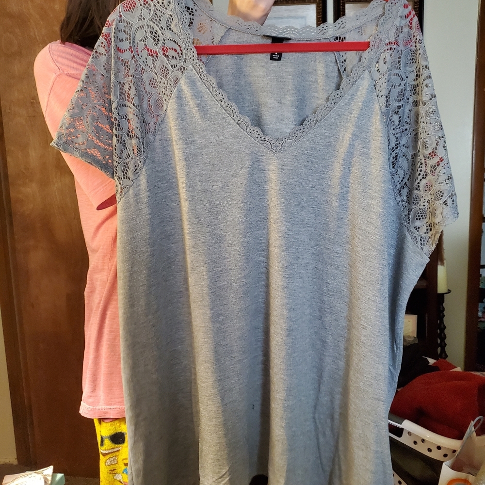 Torrid Feather Soft Slub tee size 4